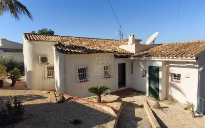 Beautiful and spacious Mediterranean villa with large terraces.